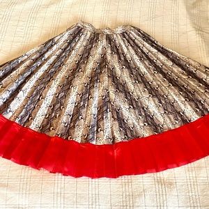 High-waisted pleated Midi Skirt